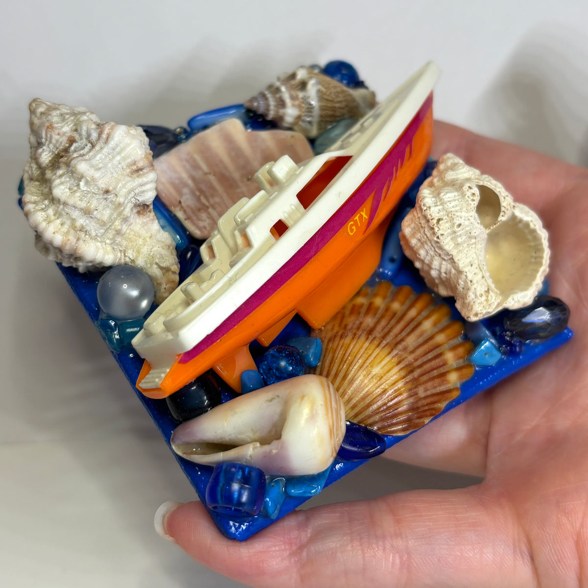 Speedboat 3D Assemblage Magnet
