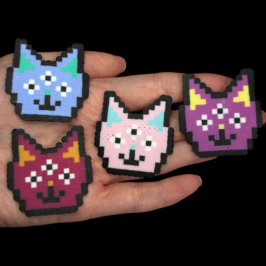 Alien Cat Perler Magnet